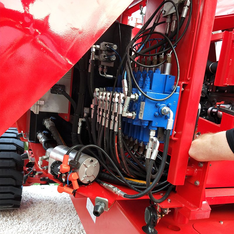 Hydraulic Fittings in Agriculture Equipment