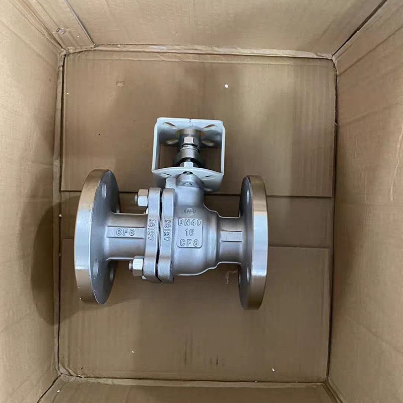Flanged Ball Valve in Carton